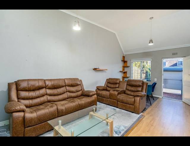 1 BEDROOM HOUSE FOR SALE IN WOODSTOCK